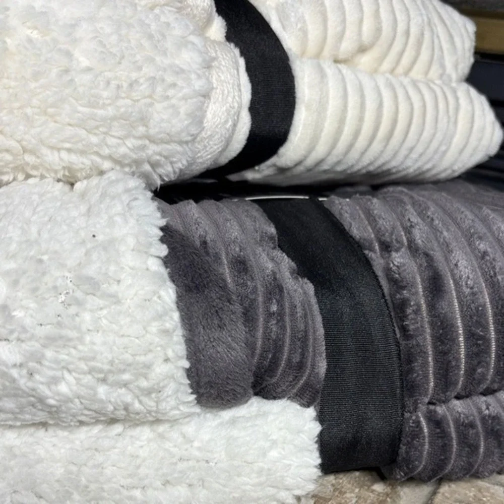 His & Her Cuddl Duds Cozy Plush Sherpa Throw Blanket: Gray & Ivory 50